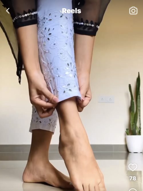 Chikankari Strectchable Mirrored Women Pants (With Pockets) - Freesize Fits Upto Large